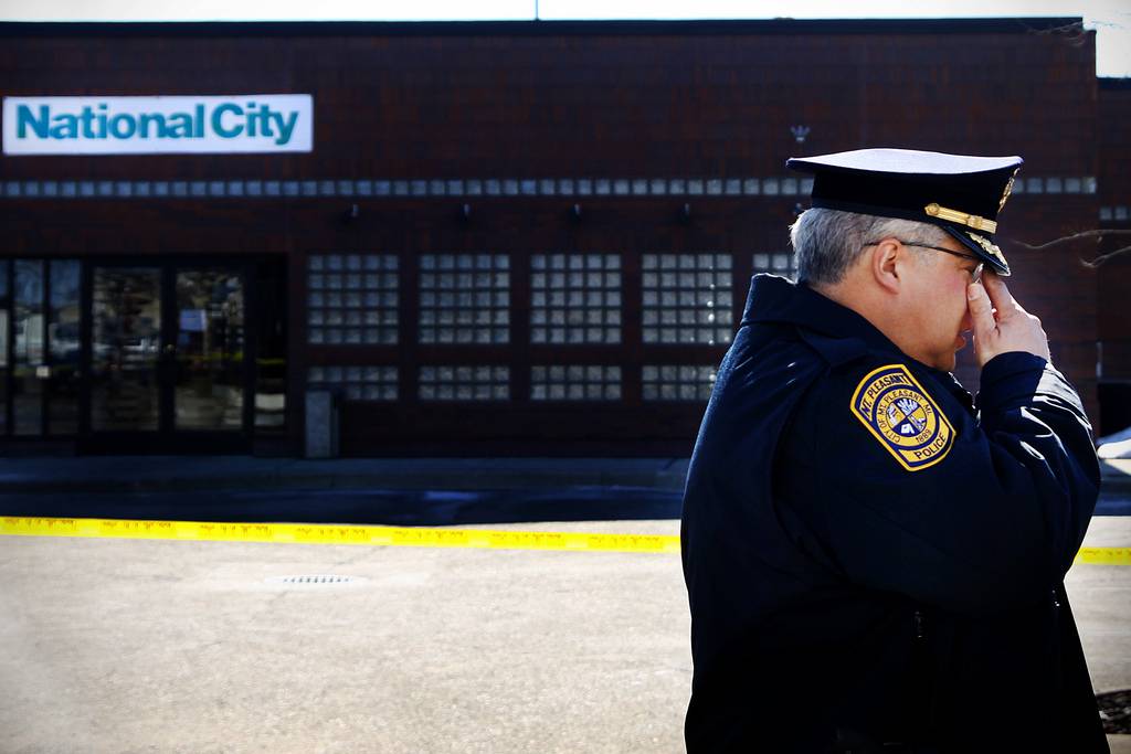 Police officer at a bank robbery
